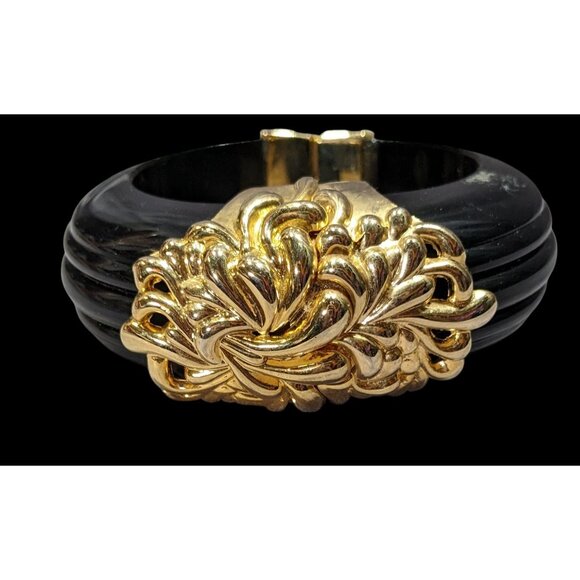 Vintage Inna Cytrine Paris Fleur Chrysanthemum Lucite And Metal Clamper Bracelet - Picture 1 of 10